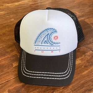 Roxy SnapBack Cap. NWT OS